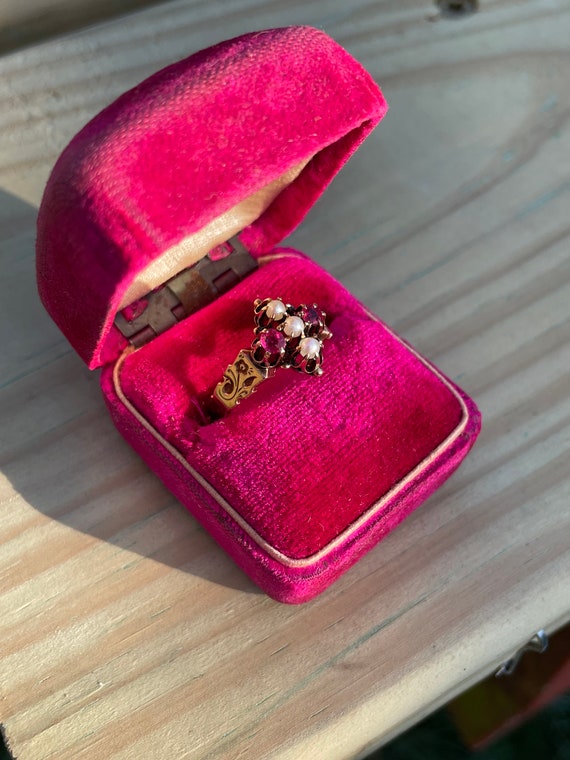 Victorian 14 Karat Rose Gold Ring Featuring Flora… - image 5
