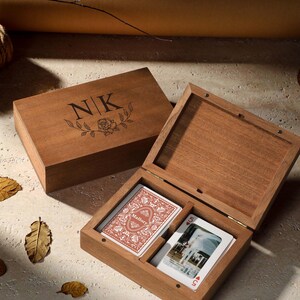 Baraja de cartas personalizada, juego de baraja de cartas de madera personalizado, baraja de cartas para bodas, cartas personalizadas, recuerdo de boda
