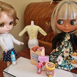 Blythe basic long sleeve hand knit sweaters / tops in fine faux mohair yarn or baby wool / tops for Blythe / choice of 5