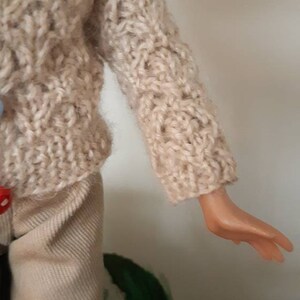 Hand knit natural lace sweater for Blythe dolls / reversible cardigan or sweater / Blythe rainbow sweater / baby alpaca yarn image 6