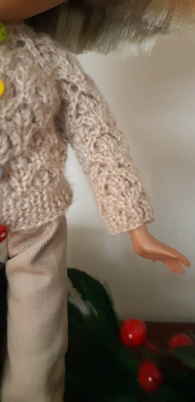 Hand knit natural lace sweater for Blythe dolls / reversible cardigan or sweater / Blythe rainbow sweater / baby alpaca yarn image 6