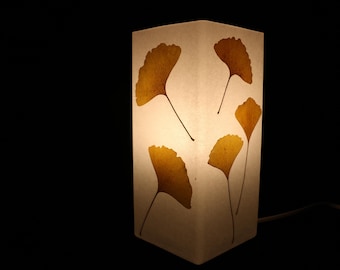 Lampe mit gepresstem Ginko, lampa med pressad Gingko