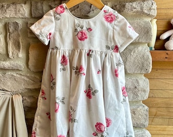 summer dress for girls, short-sleeved girl's dress, open back, two buttons at the back, second-hand girl's dress, birthday girl's dress