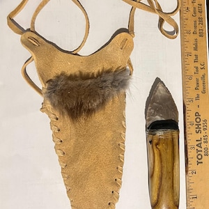 Basketmaker style flint knife/sheath set.