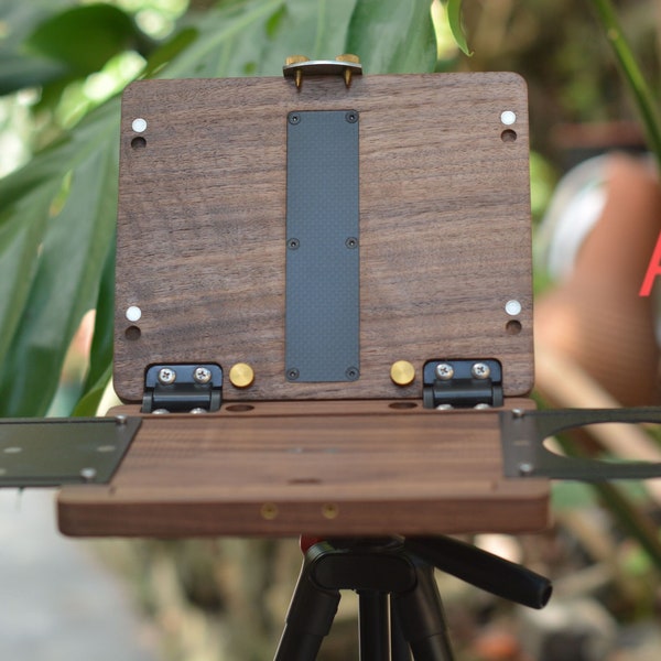 Solid wood travel easel can be tiled display can be connected to a tripod link action camera gift for the artist