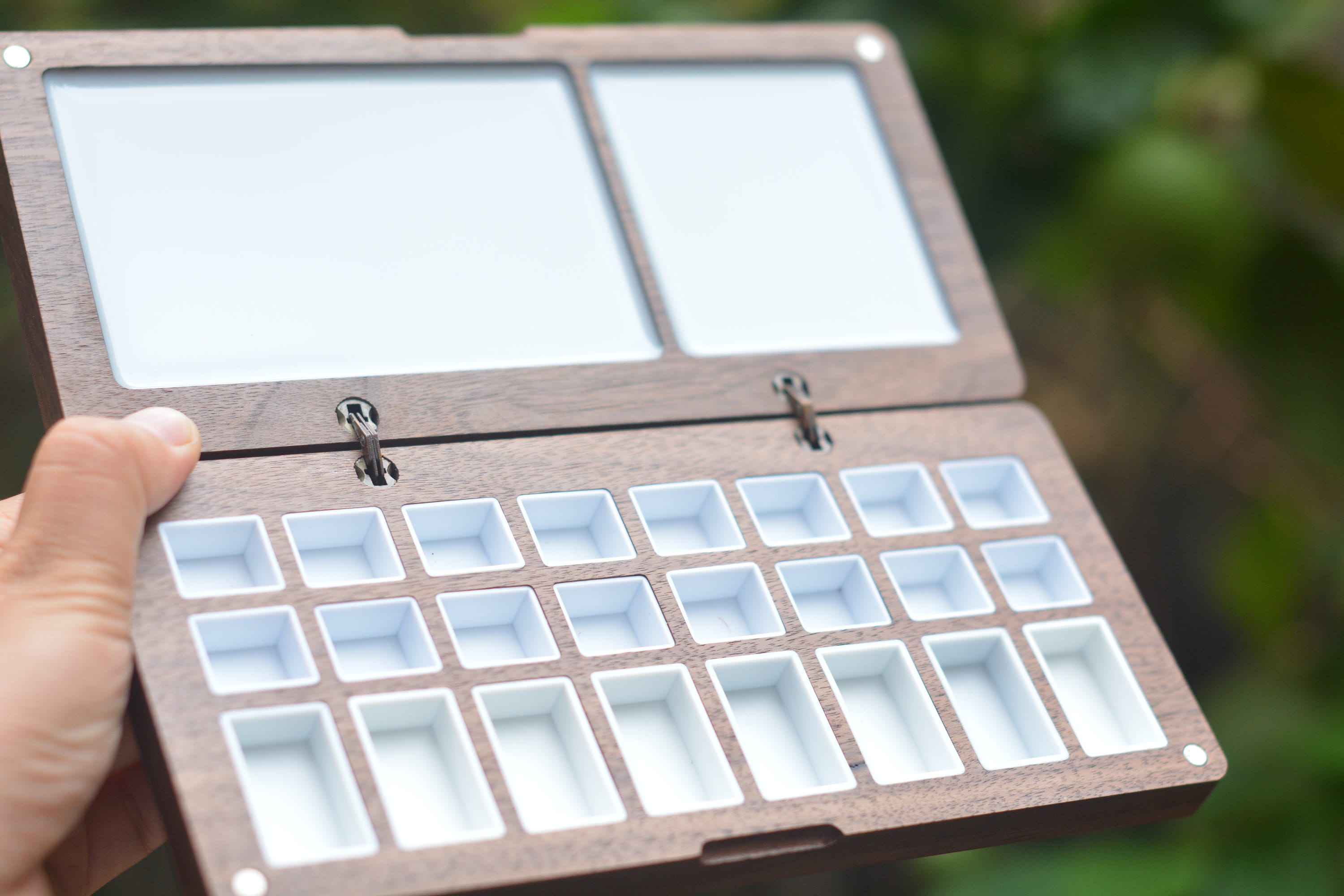 Walnut Wooden Paint Box: Pen Style Palette, 24 Wells (Empty)