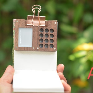 Paleta de viaje portátil de 12 colores en color nogal, pequeña, rellenable, regalo para ella o para él