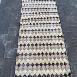Vintage Oushak Runner Rug: Handknotted Turkish Wool Rug (2.7x6.6 ft)