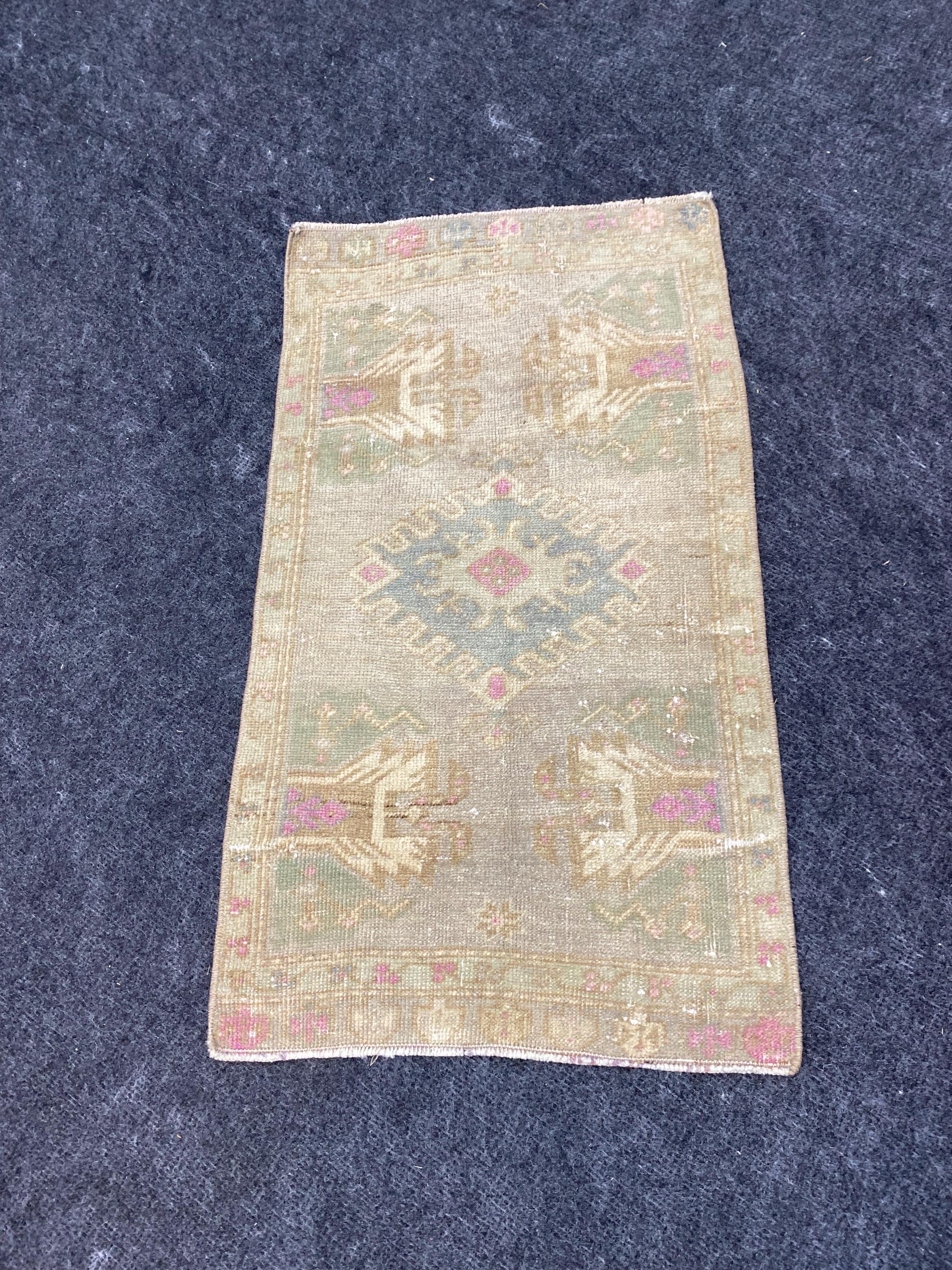 Handmade Vintage Turkish Oushak Rug: Colorful Woven Door Mat (1.4