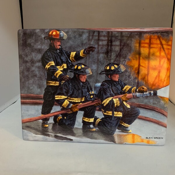 Duty - Firefighters Collector Plate - Fourth issue - Commitment to Courage - by Glen Green - No Paperwork