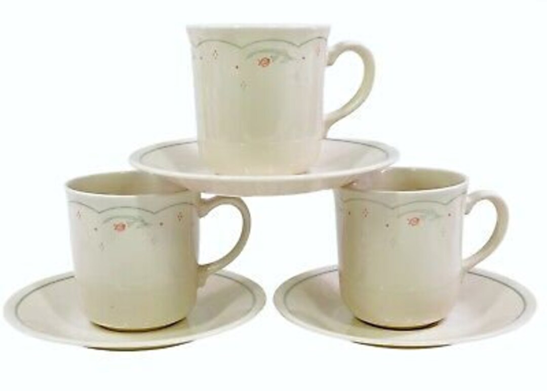 Vintage Corelle by Corning Calico Rose Trellis Set of 3 Cups With