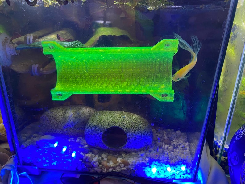 11 colors SeeShelter® Betta Tunnel Gemstone UV Green