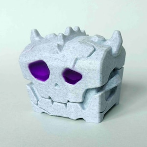 Zelda Skull Box &quot;&quot;Lila&quot;&quot; | 3D Print Bokoblin Truhe, Tischaufsteller, Schreibtischzubehör, Trinket Box, BOTW Gamer Geschenk, Cake Topper
