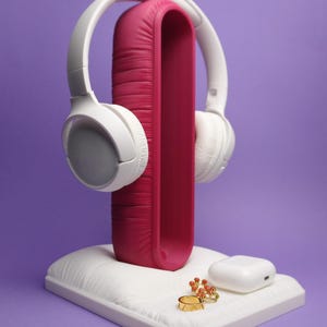 Cushion Texture Headphone Stand with Trinket Organizer | kawaii headphone holder, gamer girl desk accessory, pink headset hanger teens gift