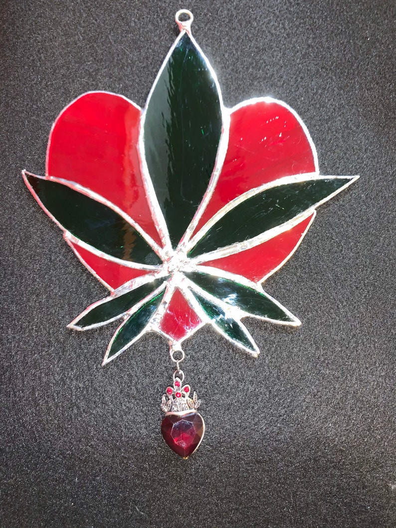 Marijuana Weed Leaf Heart Suncatcher Marijuana Weed Leaf Heart Suncatcher