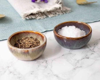 Small handmade ceramic sauce dish • Mini condiment bowl • Seasoning bowl • Available in two colours, inspired by the Scottish Highlands