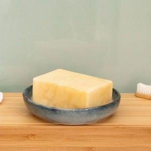 Handmade ceramic soap dish - Housewarming gift - Bathroom tidy - Available in nine nature inspired glazes to suit any decor