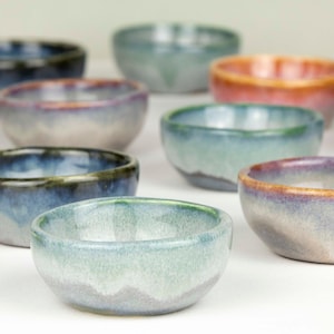 Small handmade ceramic bowl, perfect for trinkets, salt and pepper, condiments or sauces • Available in four beautiful glazes