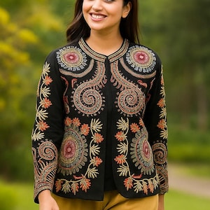 Jaqueta bordada Banjara para mulheres | Casaco Boho Festival | Casaco tradicional indiano, jaqueta tribal preta