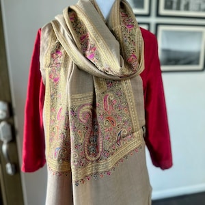 Pashmina Shawl | Luxury Wool Wrap for Women | Indian Wedding Scarf, Ethical Gift, Warm Winter Stole | Beige Scarf
