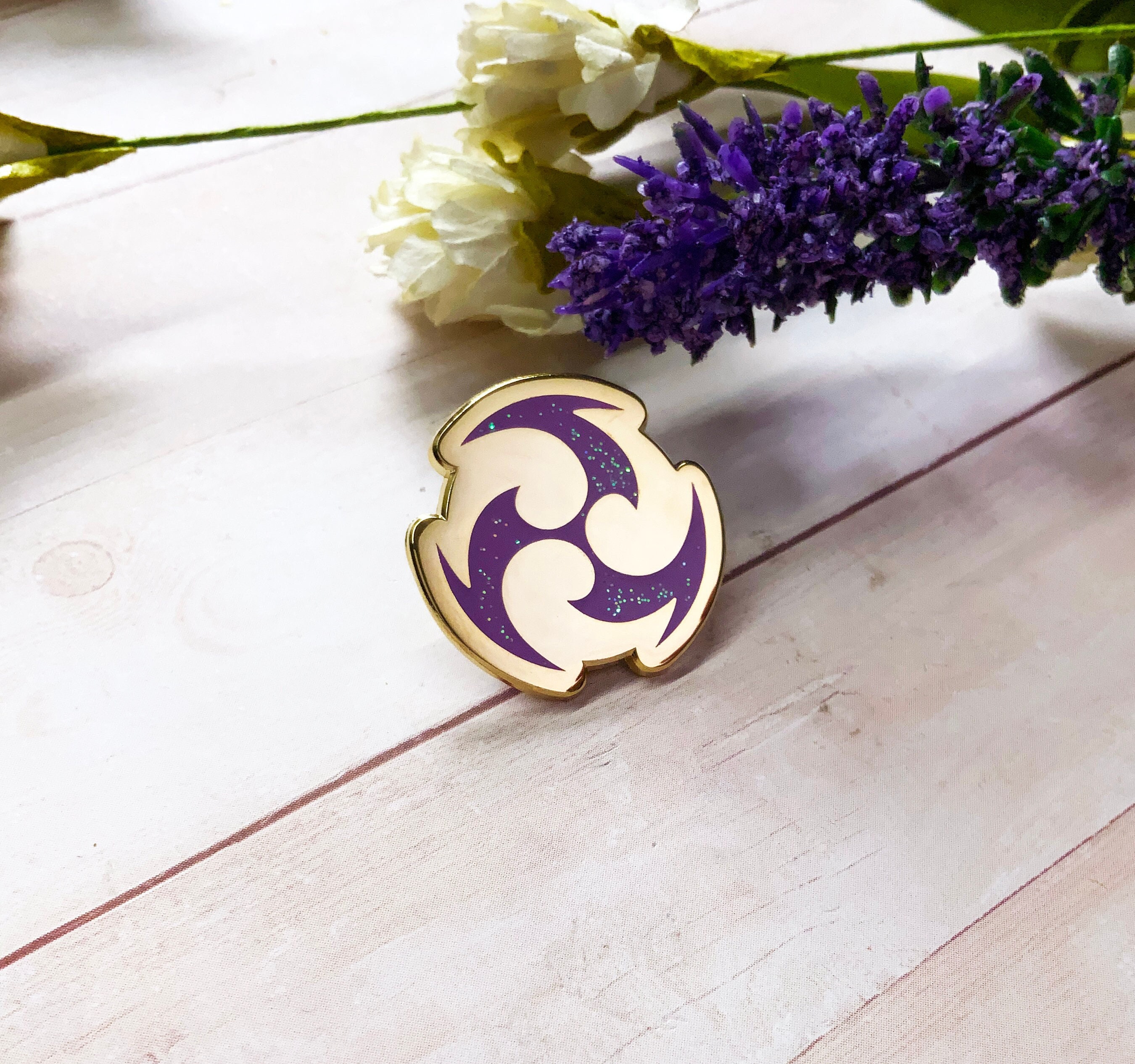 Genshin Impact Electro Vision Pin: Purple Glitter Gold Enamel