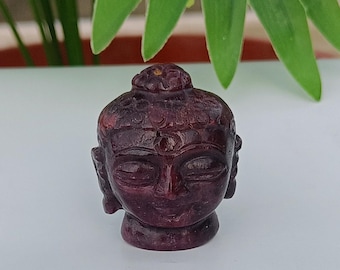 Statua di Buddha con testa di rubino naturale, testa di Buddha in rubino intagliata a mano, scultura di Buddha in cristallo curativo, decorazione spirituale per la meditazione, Buddha