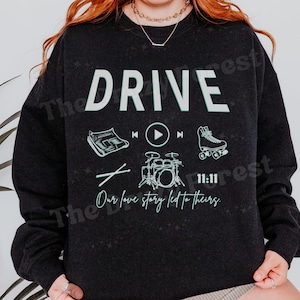 Sweat-shirt Drive and Reverse, produits dérivés sous licence Kate Stewart, The Bittersweet Symphony Duo Easton, sweat-shirt Reid Crowne Nate Butler