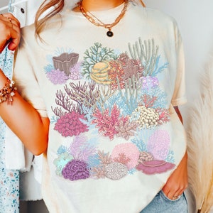 Coral Reef Shirt Comfort Colors Ocean Shirt Oceancore Mermaidcore CrustraceanCore Trendy Summer Shirts Boho Botanical Graphic TShirt
