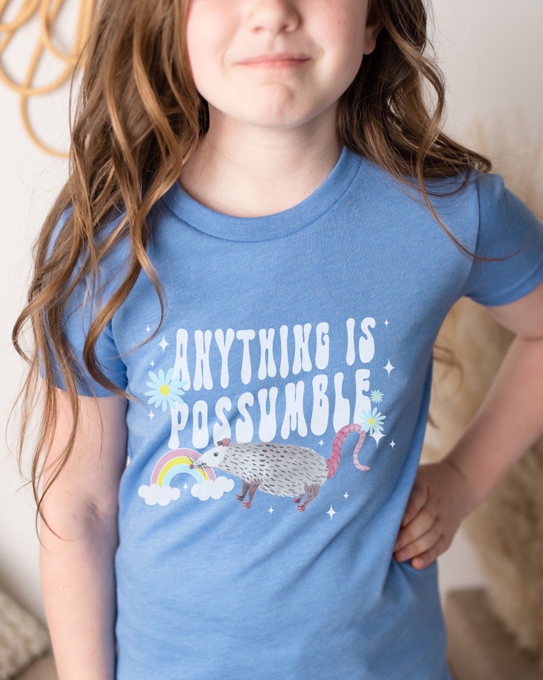 Camiseta de zarigüeya para niños Camiseta de zarigüeya para niños pequeños Regalo de zarigüeya para niños Camiseta retro de animales del arco iris para niños Camiseta positiva para niños pequeños Heather Columbia Blue