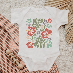 Hibiscus Baby Bodysuit, Hawaiian Baby Clothes, Hawaii Shirt for Baby, Tropical Baby Bodysuit, Summer Floral Baby Clothes, Vacation Baby