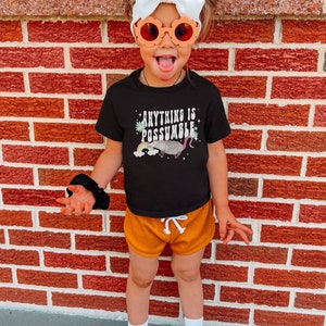 Camiseta de zarigüeya para niños Camiseta de zarigüeya para niños pequeños Regalo de zarigüeya para niños Camiseta retro de animales del arco iris para niños Camiseta positiva para niños pequeños imagen 2