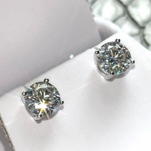 Certified VVS1 Moissanite Solitaire Stud Earrings Screw-Backs
