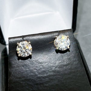 14K Gold VVS1 Certified Moissanite Round Brilliant Stud Earrings