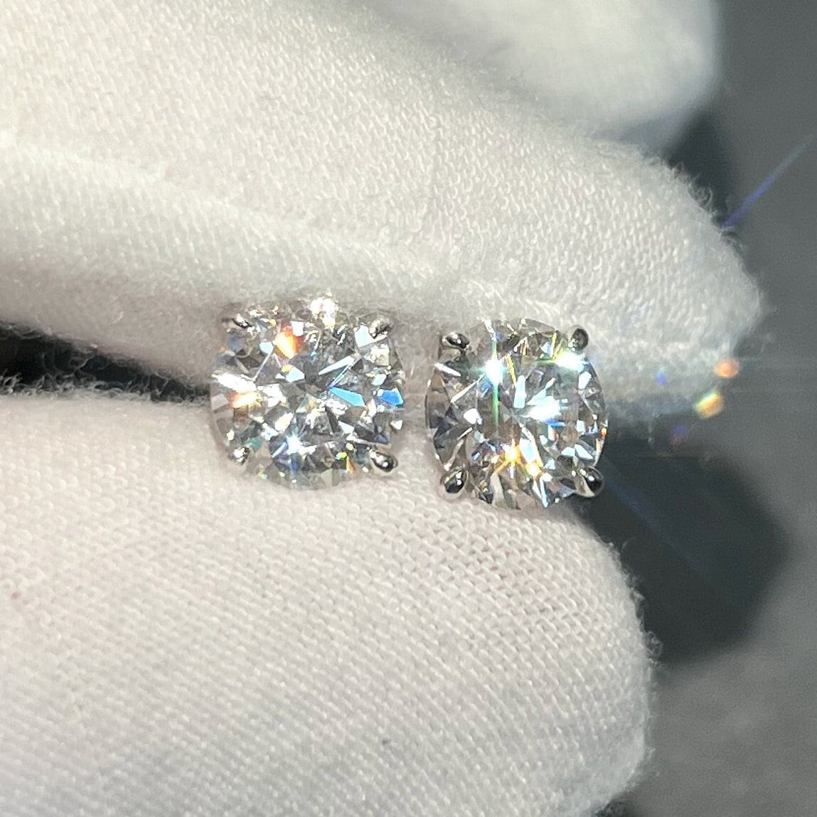 Martini Claw Prongs Certified VVS1 Moissanite Solitaire Stud Earrings