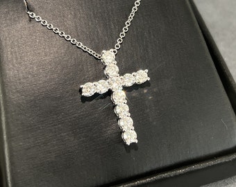 1.10 CT VVS1 Moissanite Cross Pendant With Chain Necklace