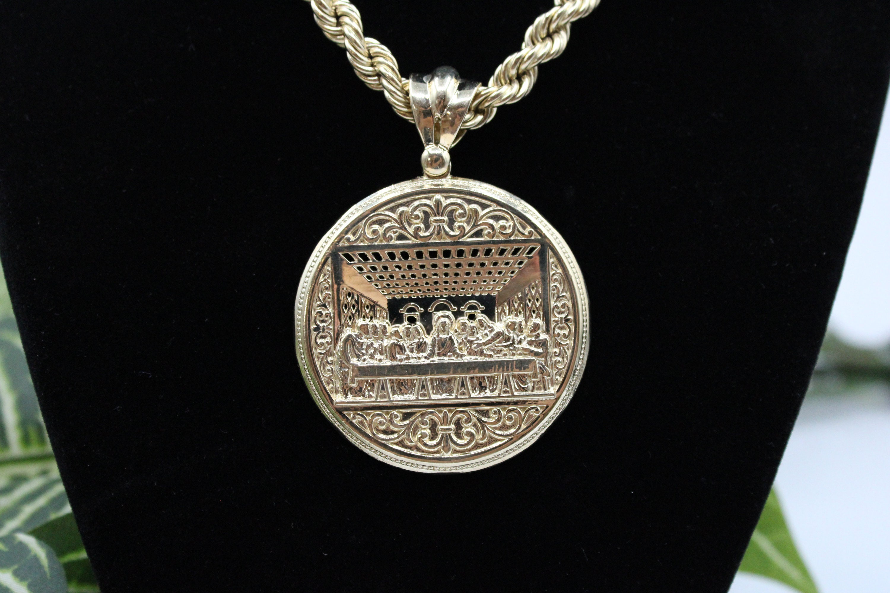 10k Gold Large Last Supper Pendant Small/large Last Supper Etsy