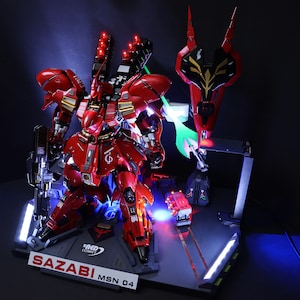 The world's first and biggest 1/72 GSB Sazabi with diorama!