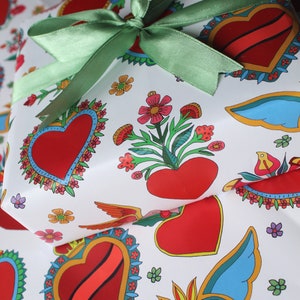 Papier cadeau coeurs Coeurs mexicains Saint-Valentin motif milagros image 6