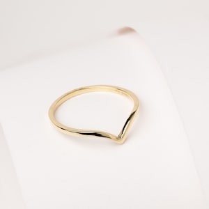 Dainty Chevron Ring in 14K Gold, V Shaped Ring, Dainty Ring, Wishbone Ring, Solid Gold Ring, Anniversary Ring, Birthday Ring, Summer Jewelry