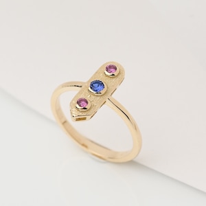 14k Gold Arrow Ring: Pink & Blue Cubic Zirconia Statement Jewelry