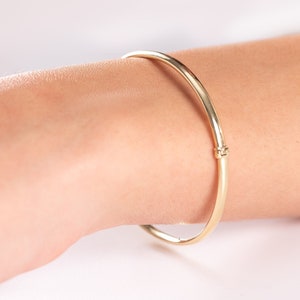 Dainty Bangle Bracelet, 14K Bracelet, Stacking Bracelet, Real Gold Bangle, Gold Oval Bracelet, 14k Gold Bangle, Graduation Gift