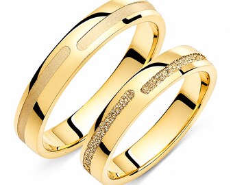 Textured 18k Gold Wedding Band Set - Matching His & Hers Rings