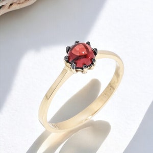 Natural Garnet Ring, Solitaire Garnet Ring, Gemstone Ring, January Birthstone, 14k Gold Ring Women, Classic Gold Ring, Delicate Gold Ring