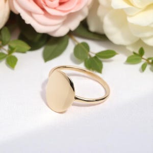 14k Gold Ring, Oval Signet Ring, Engravable Jewelry, Personalized Ring, Solid Gold Signet, Customizable Design, Minimalist Gold Ring