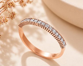 Halv alliansring i 14k guld: Stapelband med kubisk zirkonia