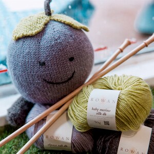 Gary Grape Knitting Kit (download) - Easy To Knit Pattern