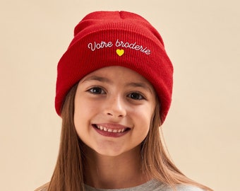 Rote bestickte Kindermütze, personalisierte Unisex-Kindermütze, personalisierte Mütze für Jungen, Mädchen, personalisiertes Geschenk für Kinder