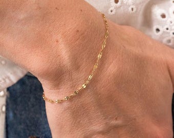 Ava Armband aus vergoldetem Edelstahl | Schmale, vergoldete Edelstahlarmbänder | Mutterarmband | Damenarmband | Valentinstagsgeschenk für Sie