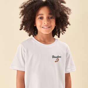 Tshirt Brodé Enfant Blanc, T-shirt Personnalisé Enfant Unisexe, T-Shirt Personnalisé Garçon, Fille, Cadeau Personnalisé Enfant image 5