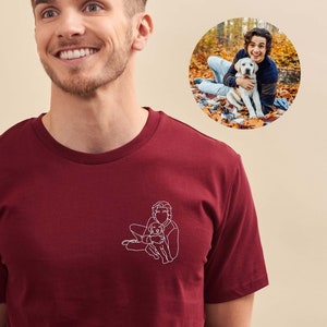 Gepersonaliseerde geborduurde foto heren T-shirt, op maat geborduurde lijntekening, gepersonaliseerde heren T-shirt, gepersonaliseerd vaderdagcadeau Bordeaux / Burgundy